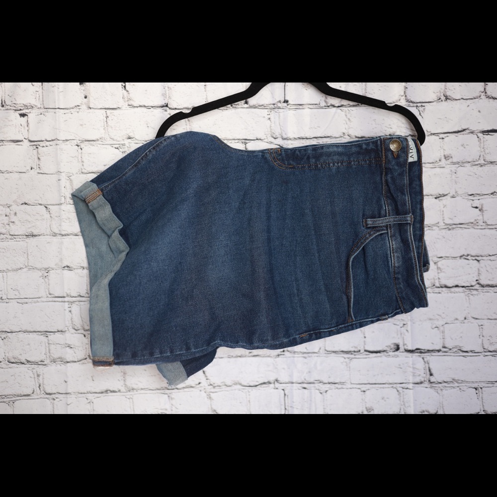 Ava & Viv dark wash shorts
